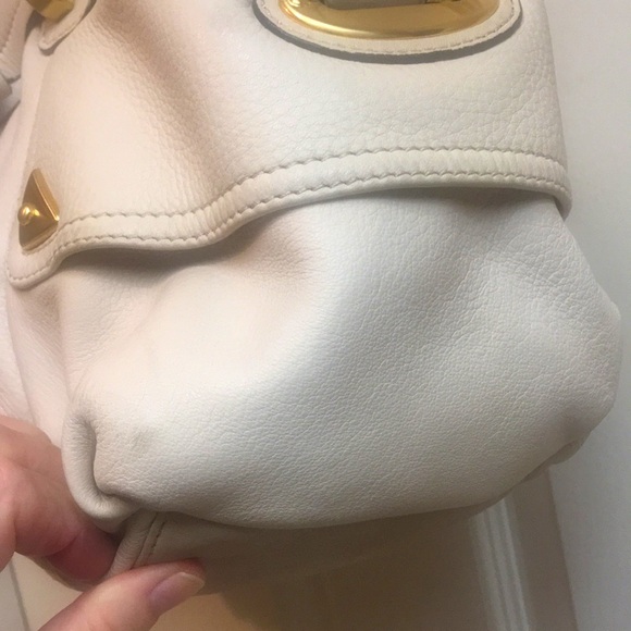 Beautiful “Vanilla” Sueded Leather Shoulder Bag - Picture 5 of 13